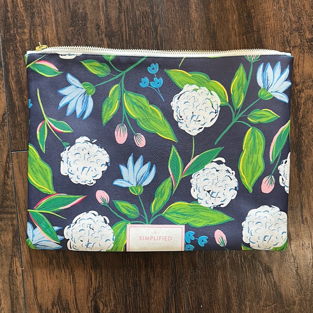 Simplified Planner Pouch